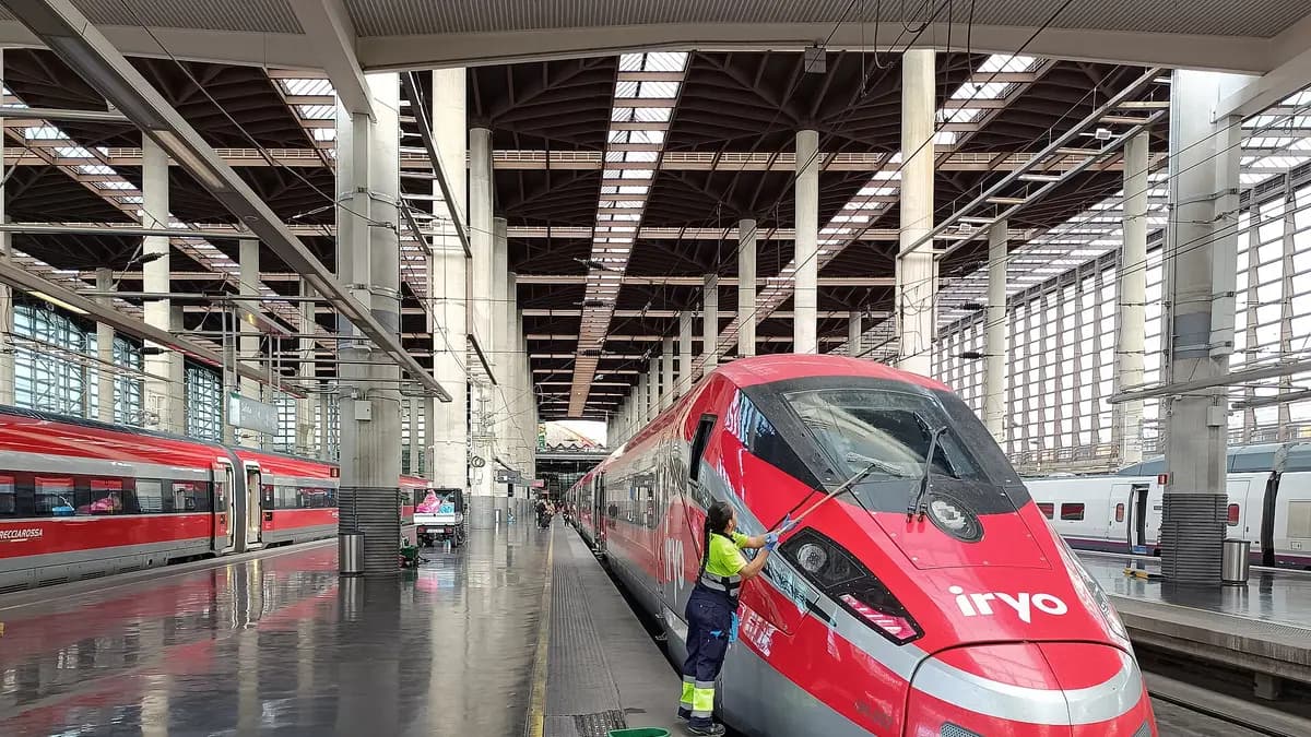 Choque de trenes en Toledo: la línea Madrid-Andalucía sigue cortada y Renfe no vende pasajes hasta el 13 de diciembre